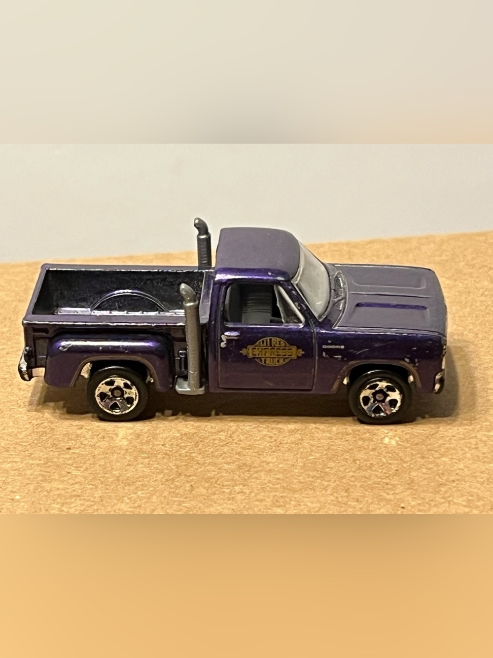 Hot Wheels 78 Dodge Lil Red Express Truck Classic Series